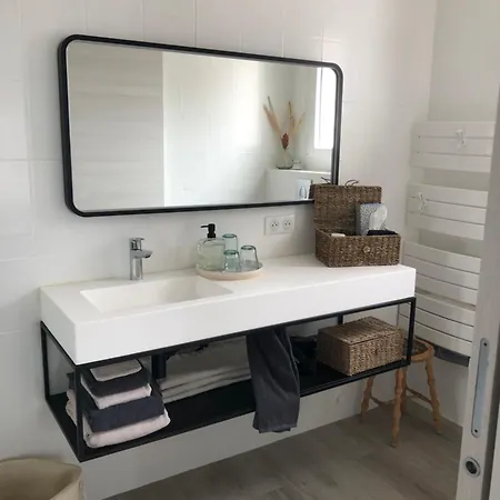 Les 3 Lumières 8-10 Personnes, Clim, Piscine à Proximité Des Plages Villa