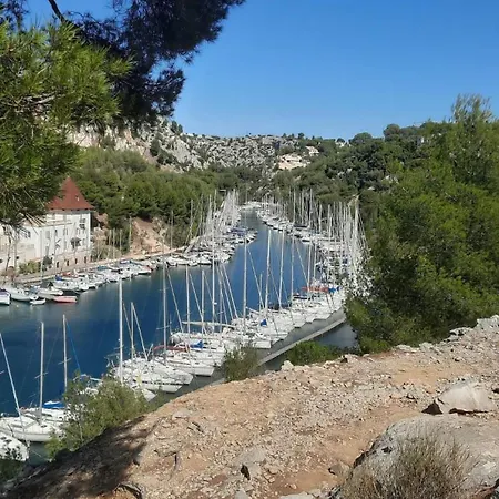 Les 3 Lumières 8-10 Personnes, Clim, Piscine à Proximité Des Plages La Ciotat
